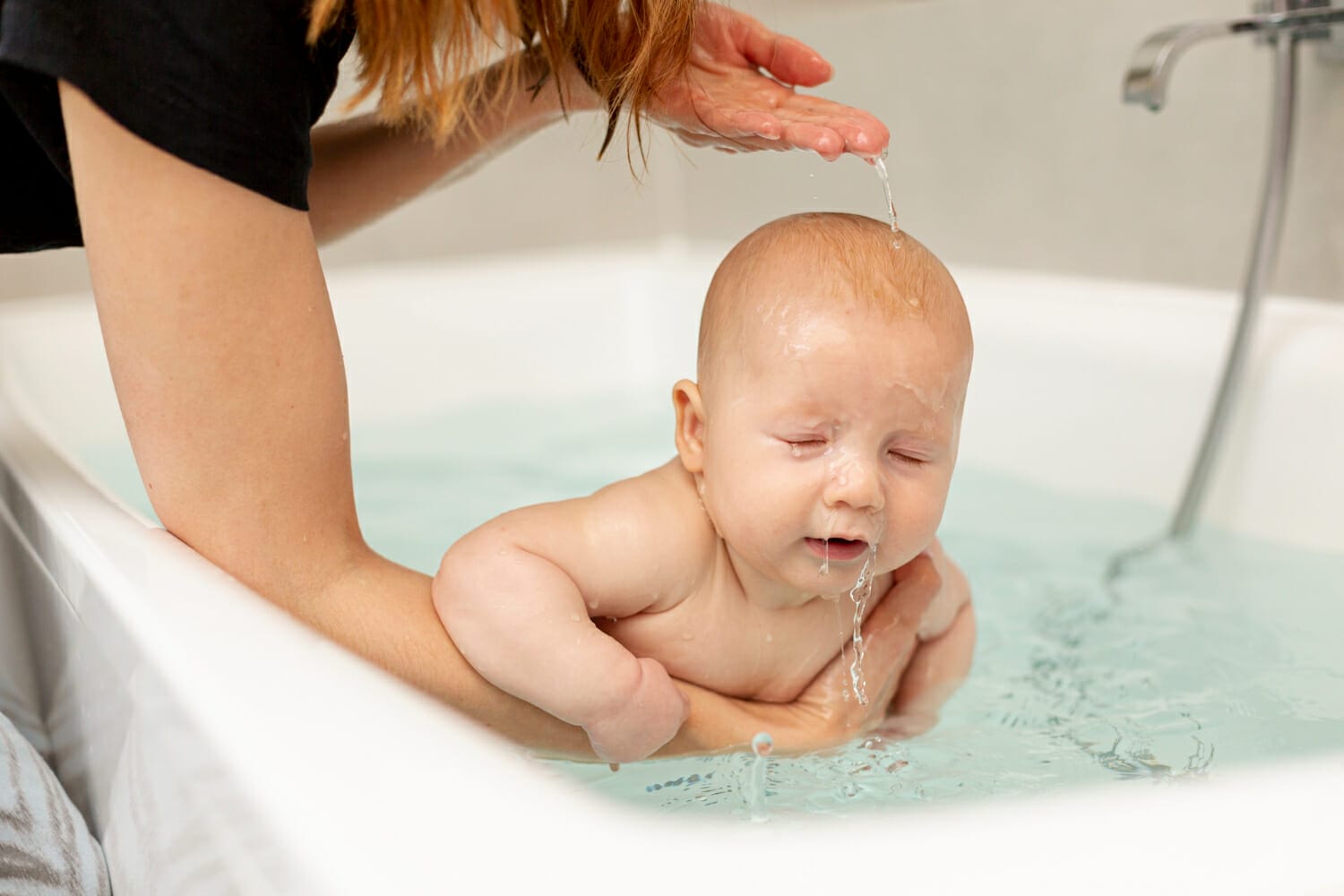 donner le bain à bébé avec une température optimale