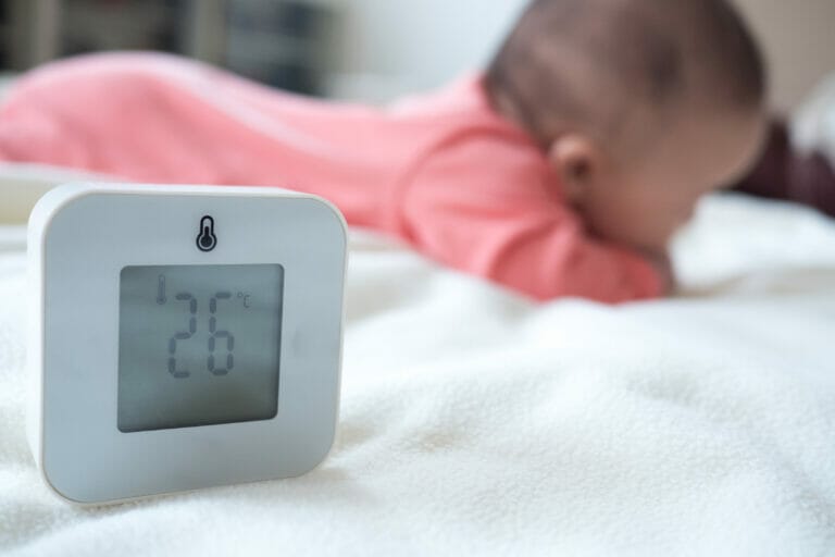 Réguler la température de la chambre de bébé